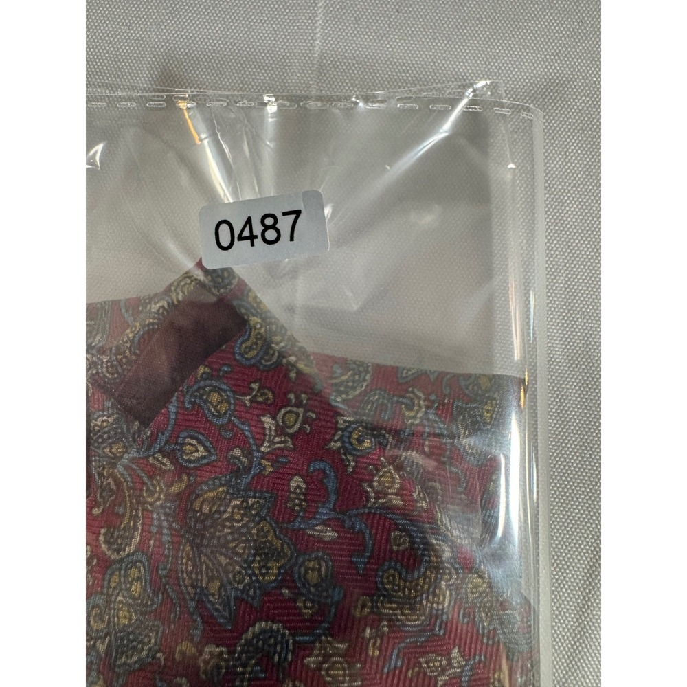 Neiman Marcus Mens Silk Tie Burgundy Gold Blue Paisley Made in Italy 0487 - Picture 5 of 5